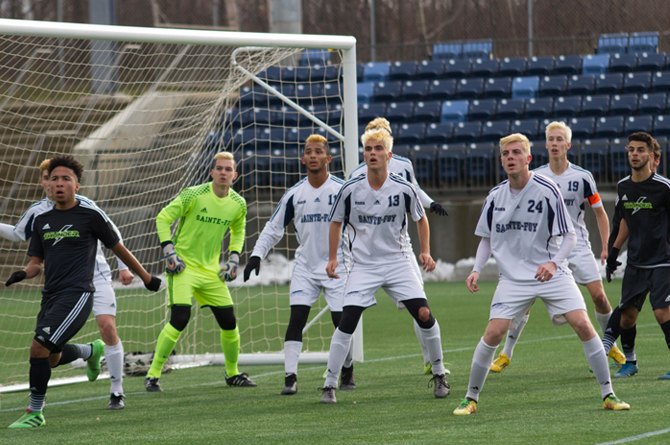 Hawks, Thunder, Blues & Huskies win on Day One