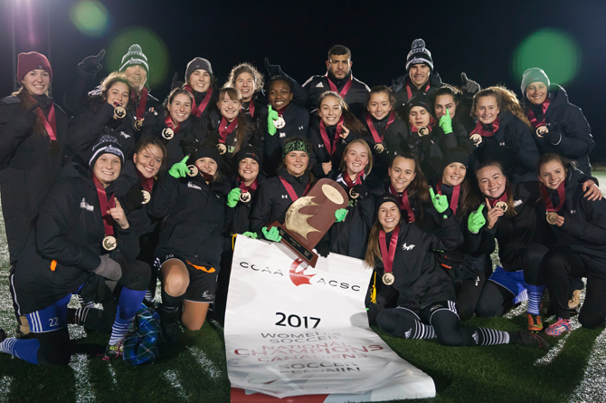 &Eacute;lans de Garneau win an unprecedented fourth consecutive CCAA Championship